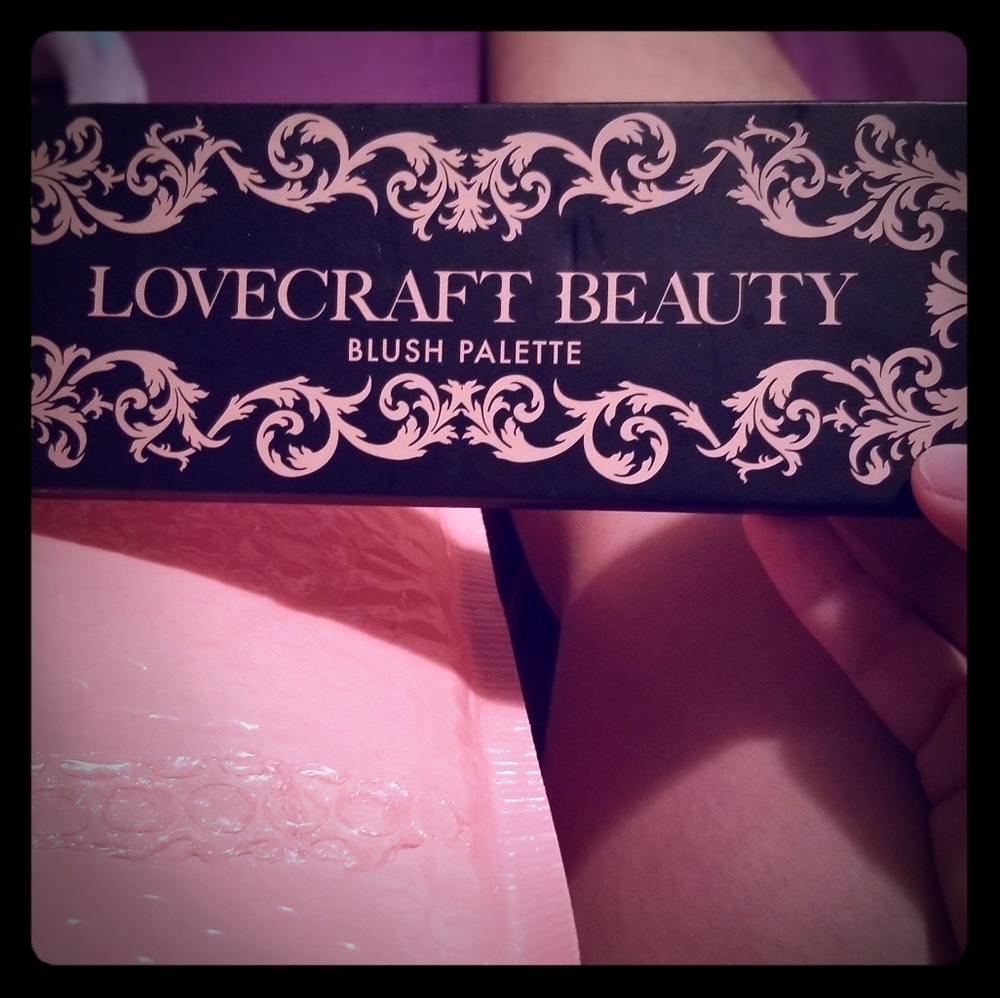 Lovecraft beauty blush palette bunble.
